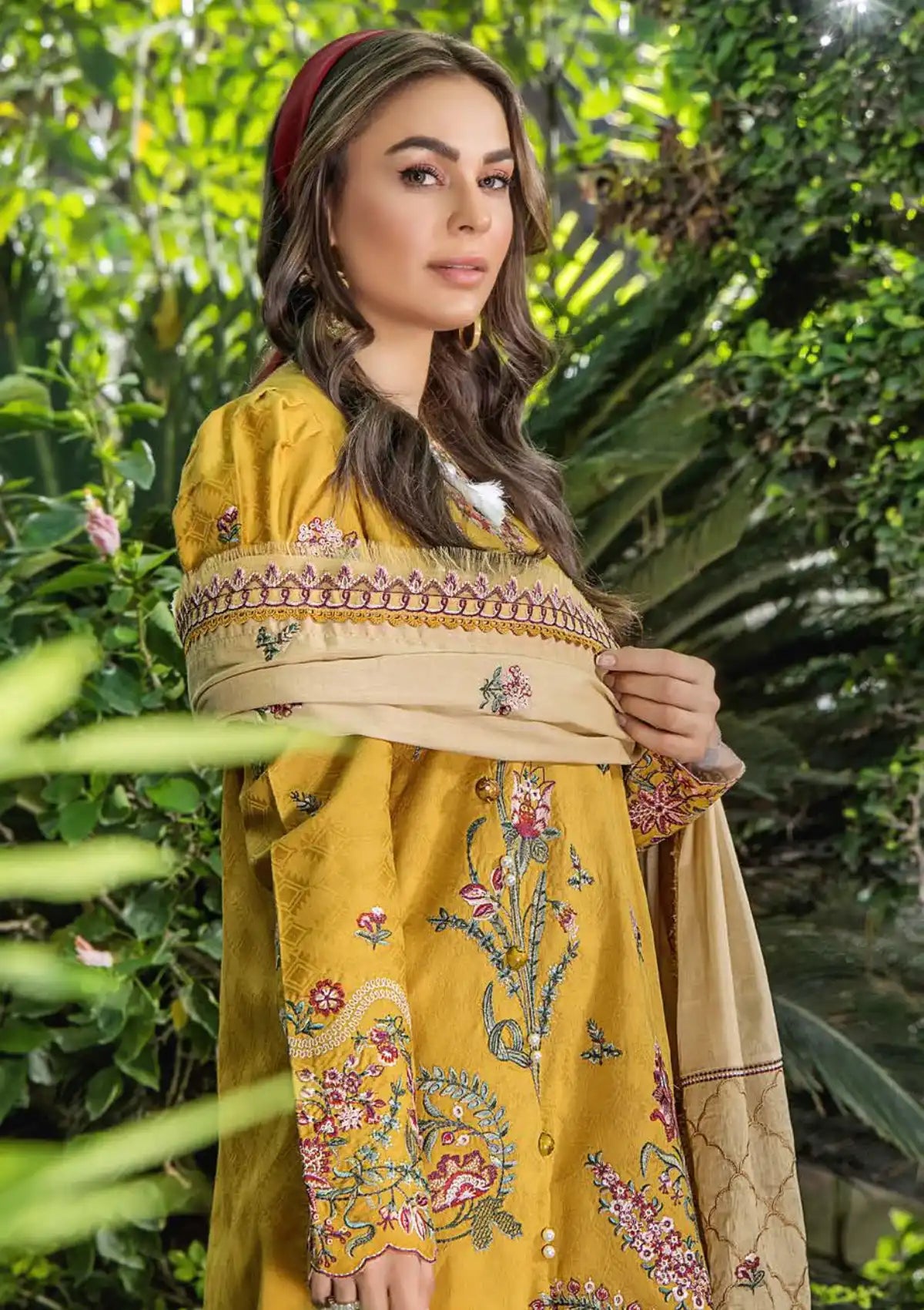 Eshaisha Emb Luxury Lawn'24 EA-514 - Mohsin Saeed Fabrics