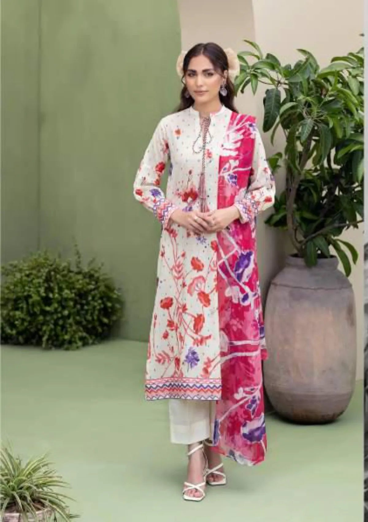 mohsin-saeed-fabrics-affordable-luxury-outfits-for-daily-formal-and-wedding-wear-This-product-is-from-hemayal-lawn25-d-08-is-available-on-Mohsin-saeed-fabrics-website.