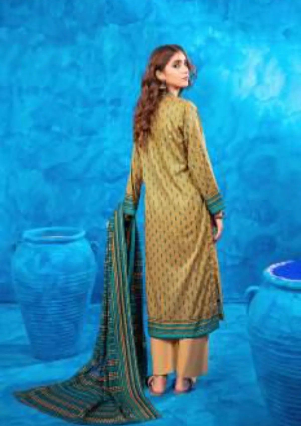 mohsin-saeed-fabrics-affordable-luxury-outfits-for-daily-formal-and-wedding-wear-This-product-is-from-zesh-exclusive-lawn25-drop-28-article-03-is-available-on-Mohsin-saeed-fabrics-website.