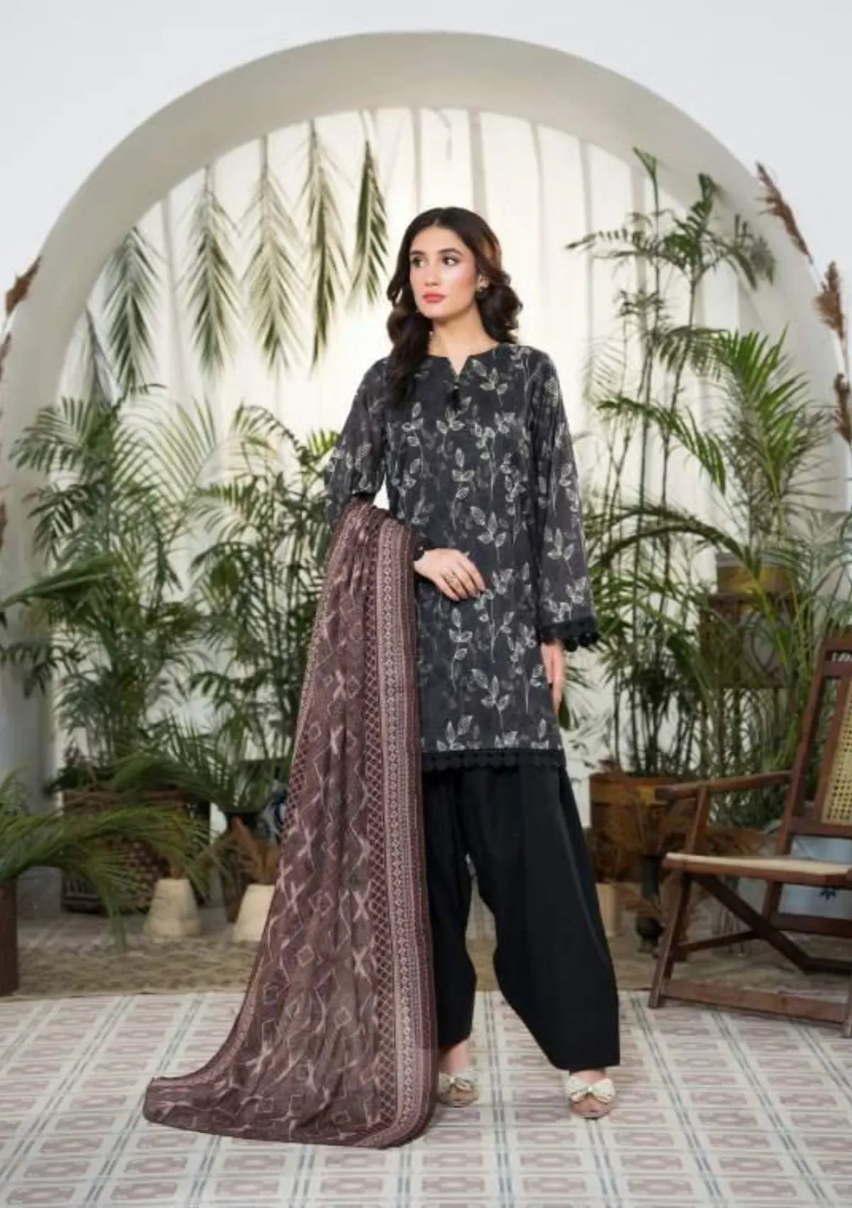 mohsin-saeed-fabrics-is-selling-online-and-in stores-Luxury-daily-wear-wedding-wear-formal-wear-in-budgeted-price-This-product-is-from-dabiha-tex-doriya-printed-lawn-25-d-02-is-available-on-Mohsin-saeed-fabrics-website.