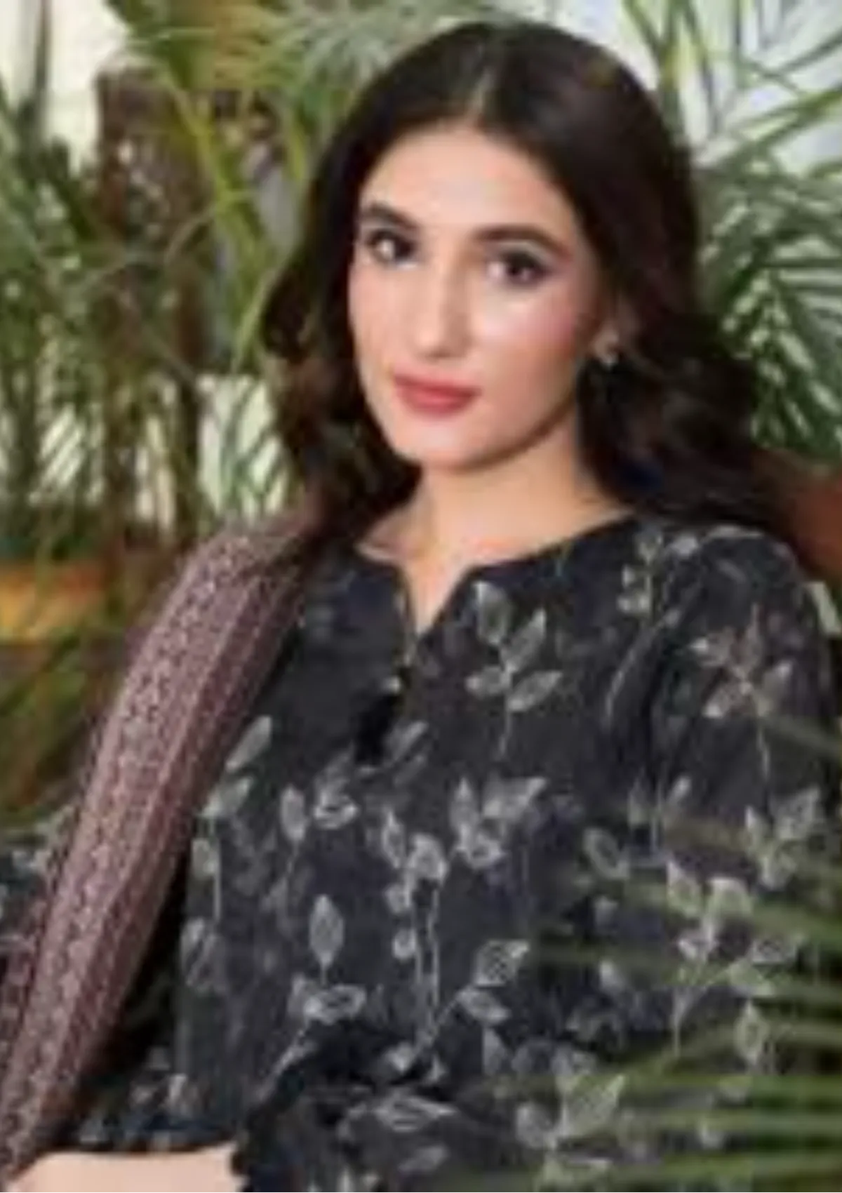 mohsin-saeed-fabrics-is-selling-online-and-in stores-Luxury-daily-wear-wedding-wear-formal-wear-in-budgeted-price-This-product-is-from-dabiha-tex-doriya-printed-lawn-25-d-02-is-available-on-Mohsin-saeed-fabrics-website.