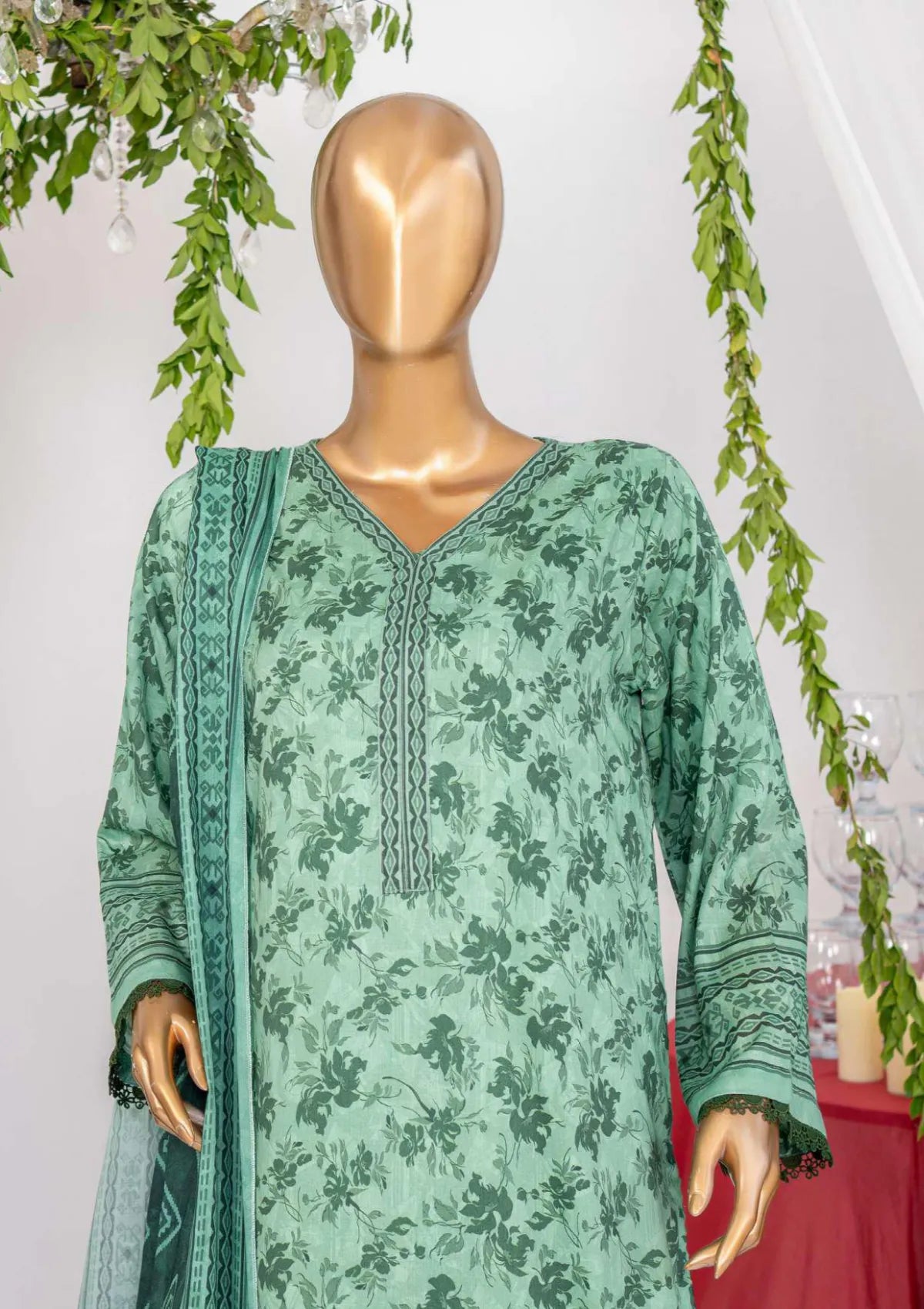 mohsin-saeed-fabrics-is-selling-online-and-in stores-Luxury-daily-wear-wedding-wear-formal-wear-in-budgeted-price-This-product-is-from-mahnaz-printed-lawn25-drop-1-design-04-is-available-on-Mohsin-saeed-fabrics-website.