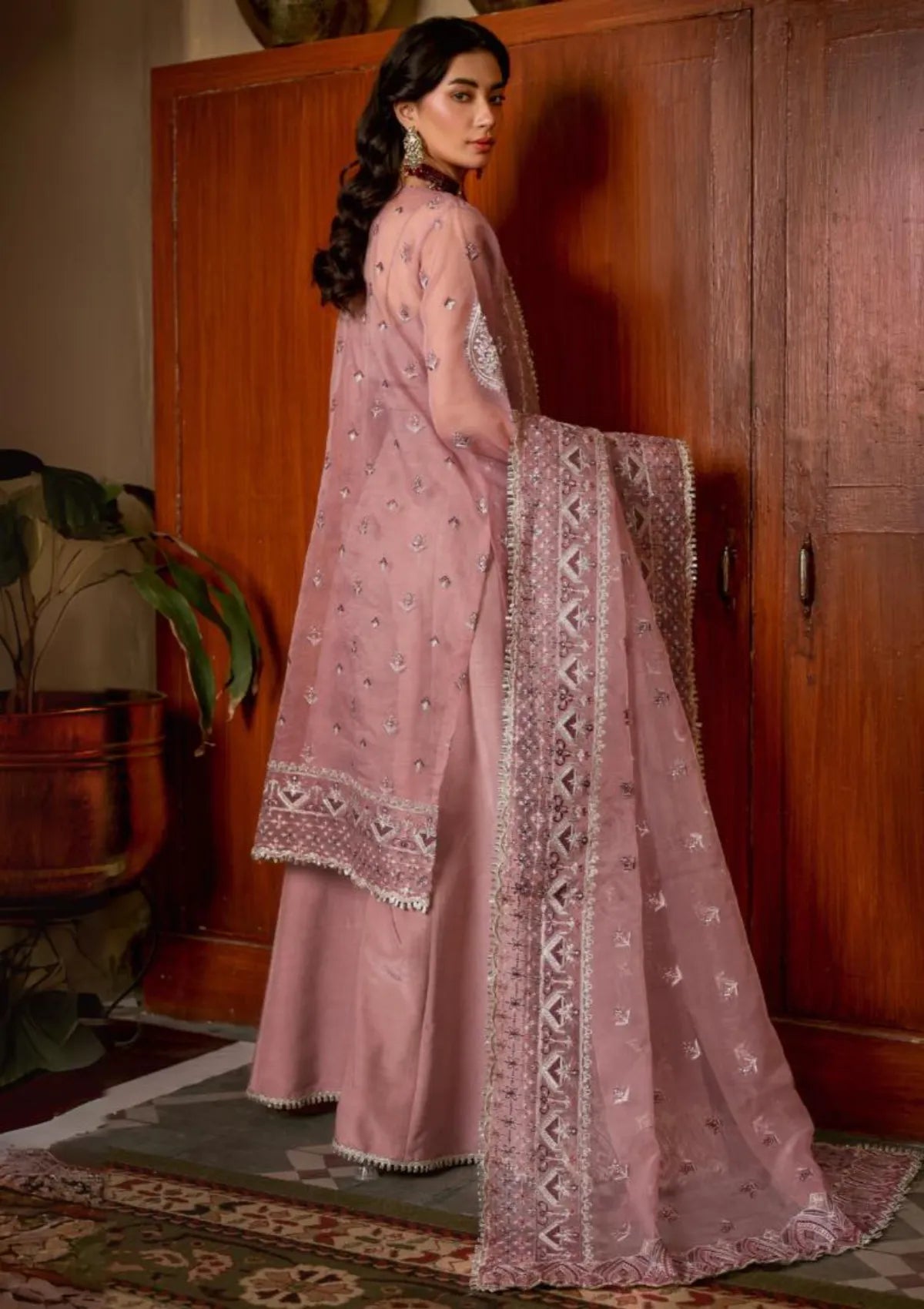 mohsin-saeed-fabrics-luxury-fashion-collection-daily-wear-wedding-and-formal-in-budget-This-product-is-from-imran-ramzan-ruburu25-maahru-is-available-on-Mohsin-saeed-fabrics-website.