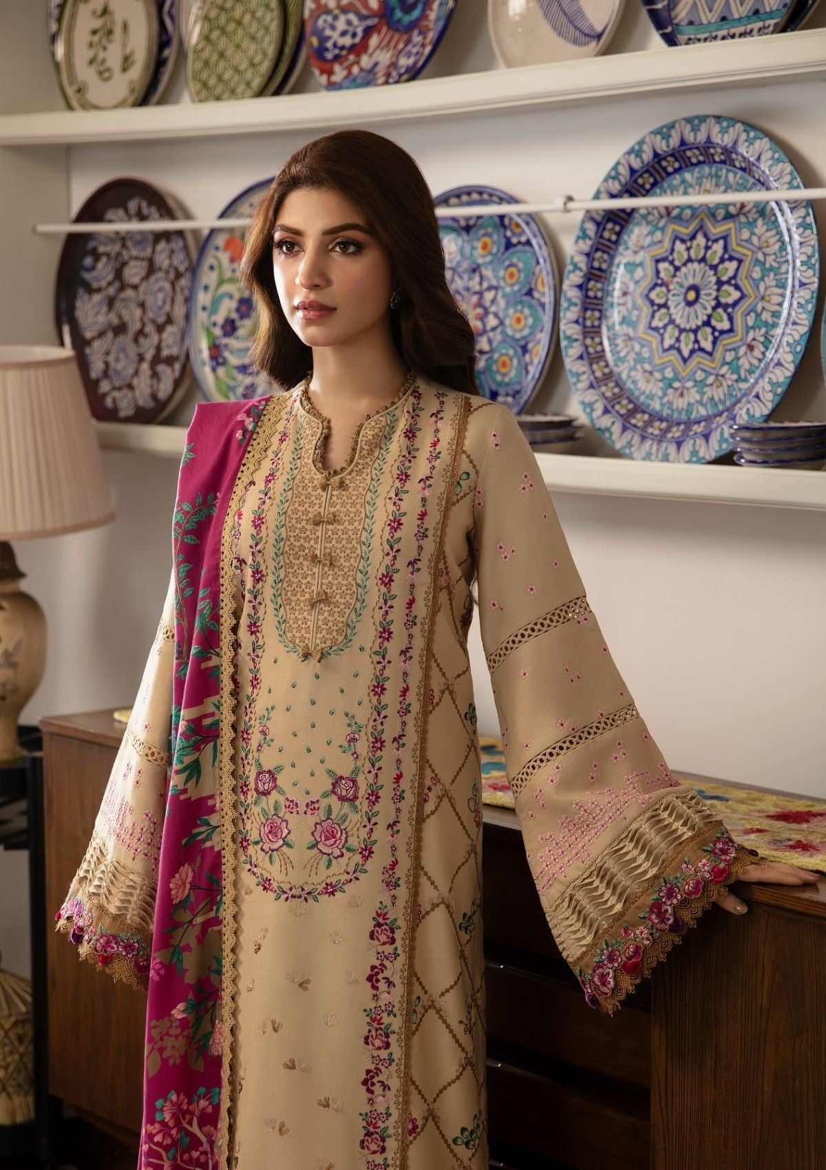 Republic Rosaleè Winter'24 D-12 Kiara