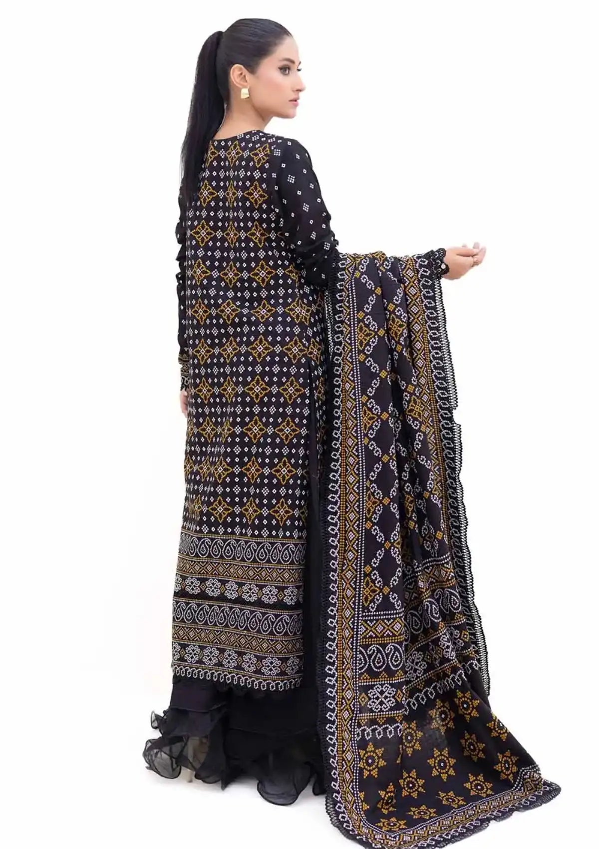 Gul Ahmed Printed Khaddar'24 K-42003 L