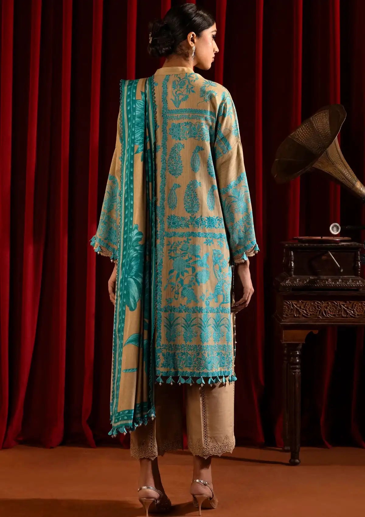 Sana Safinaz Muzlin Winter'24 D-01A