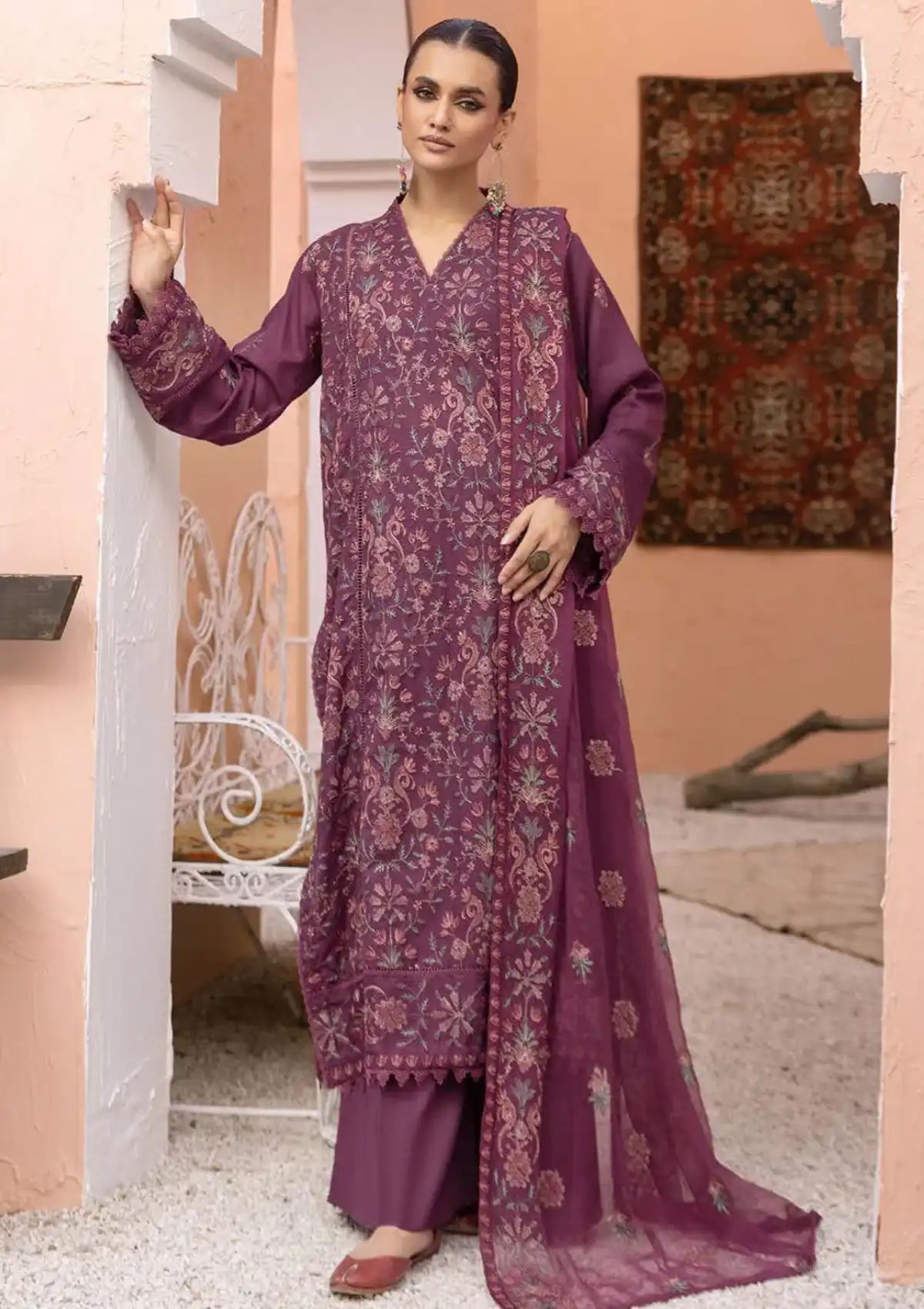 mohsin-saeed-fabrics-designer-daily-wear-formal-and-wedding-suits-within-budget-This-product-is-from-kashaf-by-mahees25-ml-06-is-available-on-Mohsin-saeed-fabrics-website.