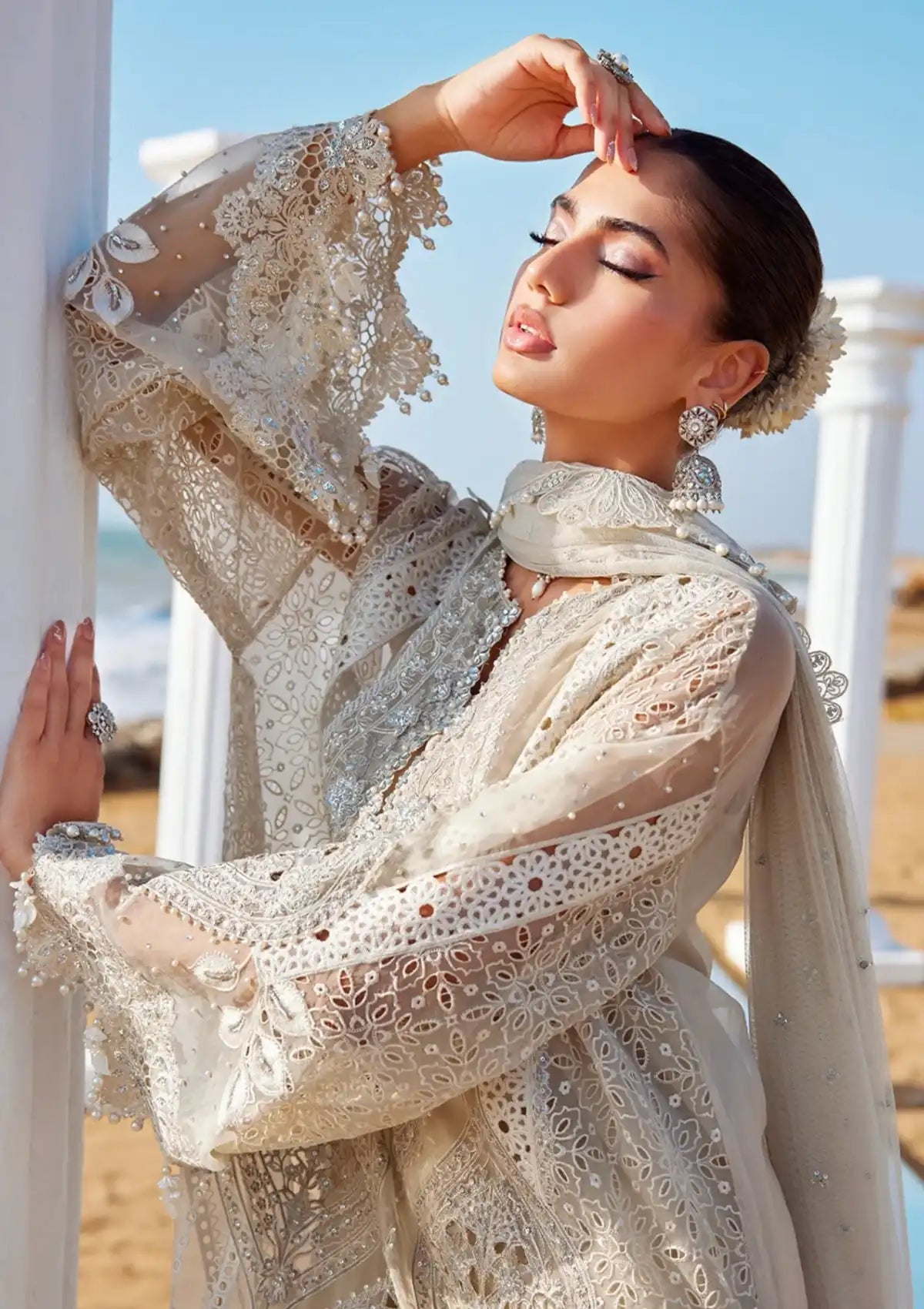 mohsin-saeed-fabrics-luxury-fashion-collection-daily-wear-wedding-and-formal-in-budget-This-product-is-from-maria-b-luxury-lawn25-eid-2-d-09-is-available-on-Mohsin-saeed-fabrics-website.