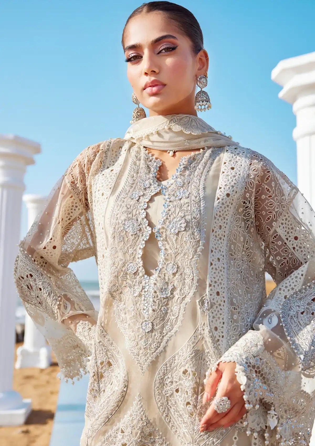 mohsin-saeed-fabrics-luxury-fashion-collection-daily-wear-wedding-and-formal-in-budget-This-product-is-from-maria-b-luxury-lawn25-eid-2-d-09-is-available-on-Mohsin-saeed-fabrics-website.
