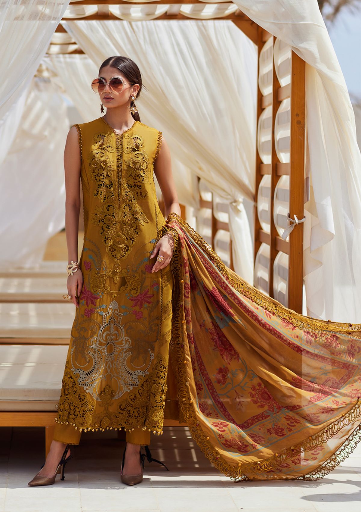 mohsin-saeed-fabrics-luxury-fashion-collection-daily-wear-wedding-and-formal-in-budget-This-product-is-from-maria-b-luxury-lawn25-eid-2-d-06-is-available-on-Mohsin-saeed-fabrics-website.