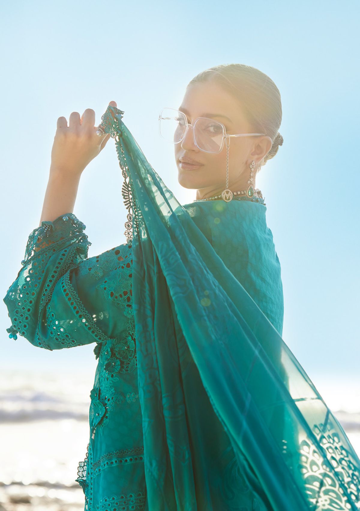 mohsin-saeed-fabrics-luxury-fashion-collection-daily-wear-wedding-and-formal-in-budget-This-product-is-from-maria-b-luxury-lawn25-eid-2-d-05-is-available-on-Mohsin-saeed-fabrics-website.