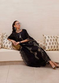 mohsin-saeed-fabrics-luxury-fashion-collection-daily-wear-wedding-and-formal-in-budget-This-product-is-from-maria-b-luxury-lawn25-eid-2-d-03-is-available-on-Mohsin-saeed-fabrics-website.