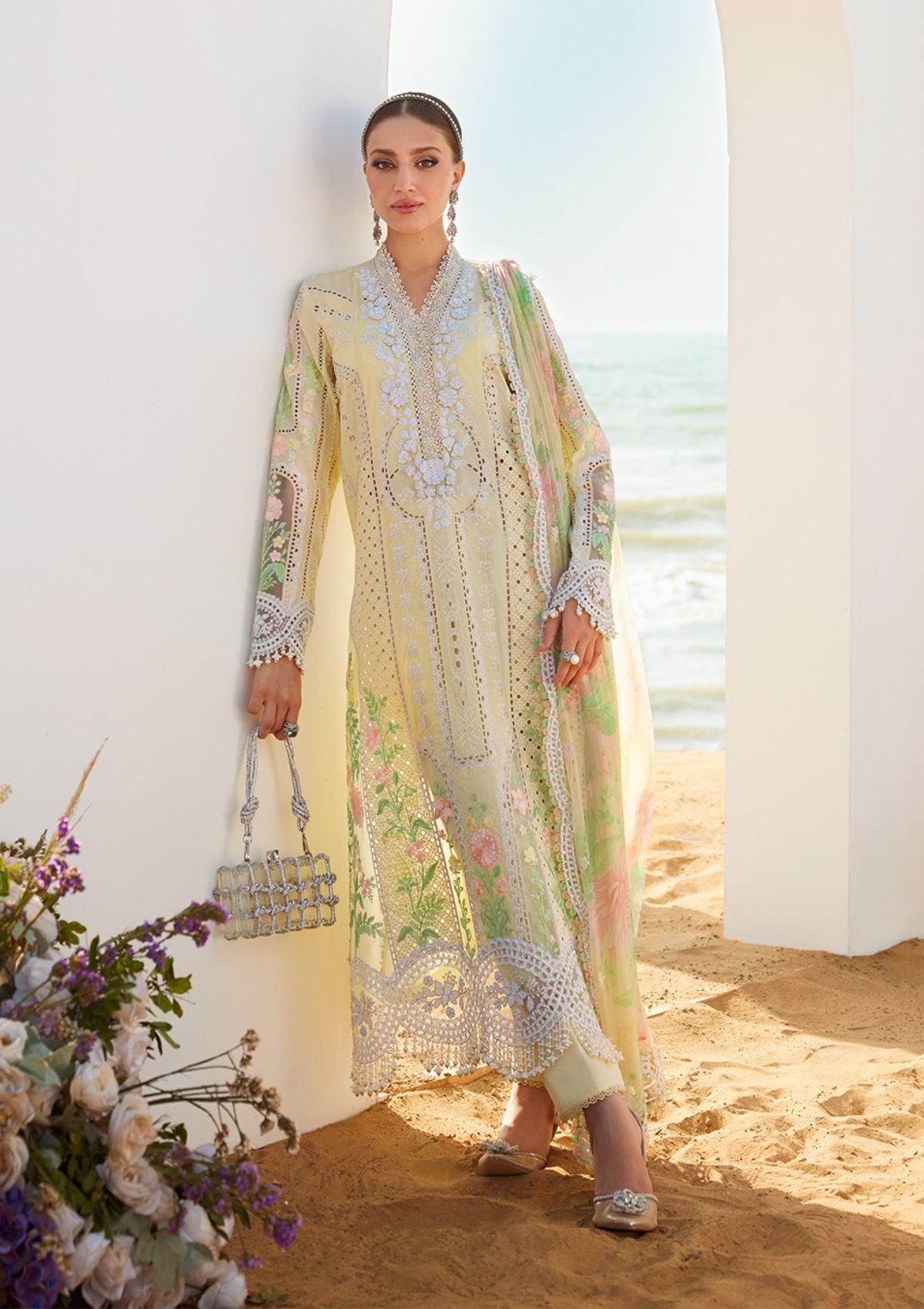 mohsin-saeed-fabrics-luxury-fashion-collection-daily-wear-wedding-and-formal-in-budget-This-product-is-from-maria-b-luxury-lawn25-eid-2-d-04-is-available-on-Mohsin-saeed-fabrics-website.