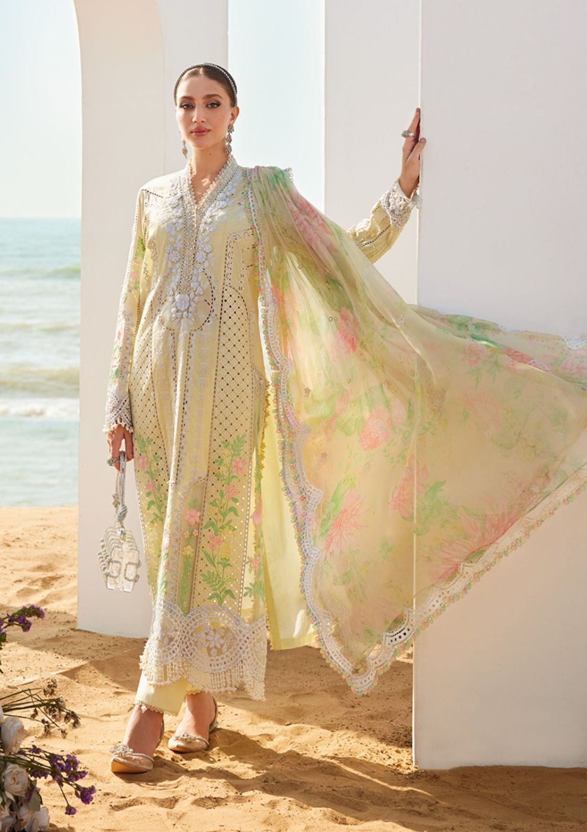 mohsin-saeed-fabrics-luxury-fashion-collection-daily-wear-wedding-and-formal-in-budget-This-product-is-from-maria-b-luxury-lawn25-eid-2-d-04-is-available-on-Mohsin-saeed-fabrics-website.