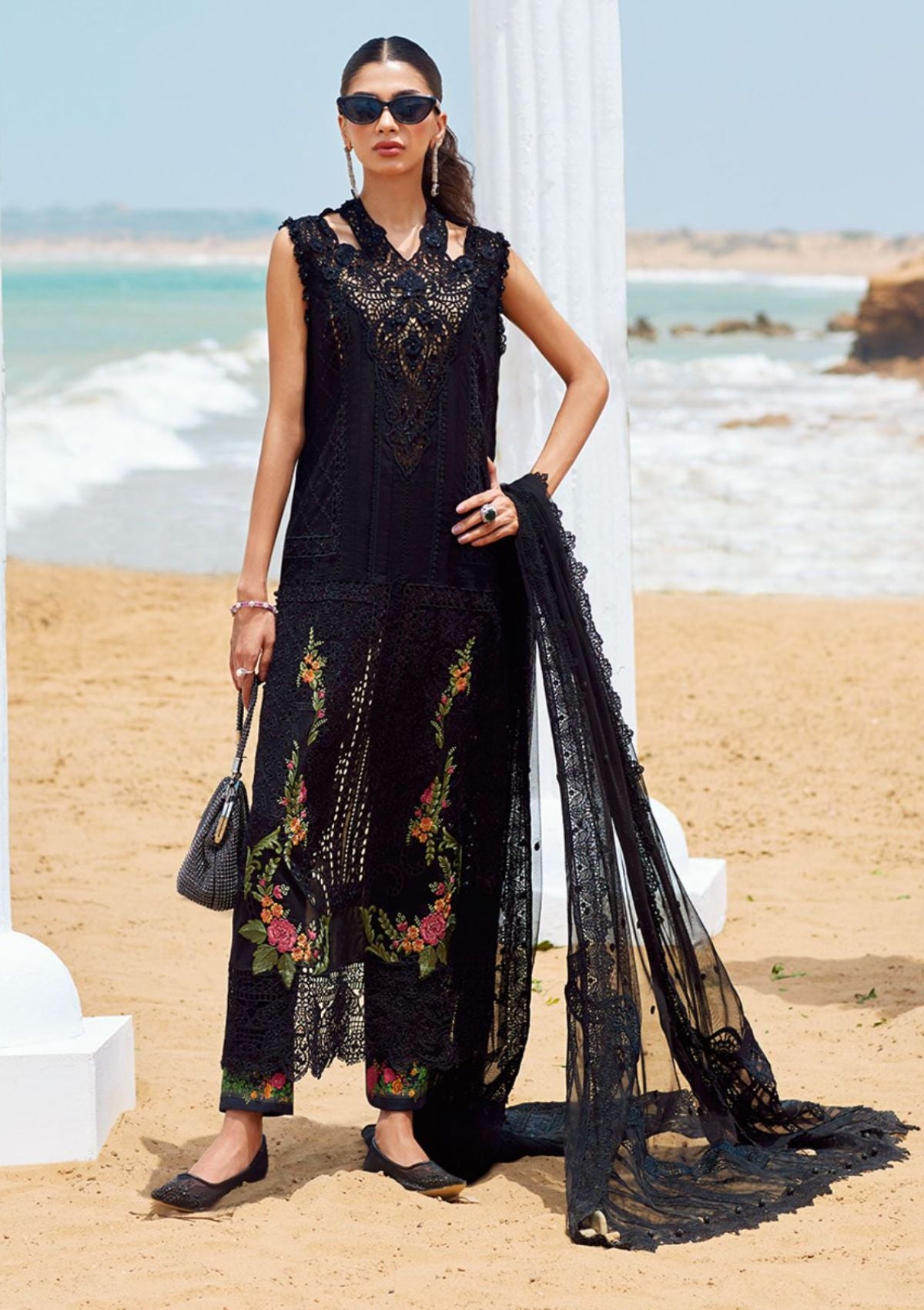 mohsin-saeed-fabrics-luxury-fashion-collection-daily-wear-wedding-and-formal-in-budget-This-product-is-from-maria-b-luxury-lawn25-eid-2-d-01-is-available-on-Mohsin-saeed-fabrics-website.