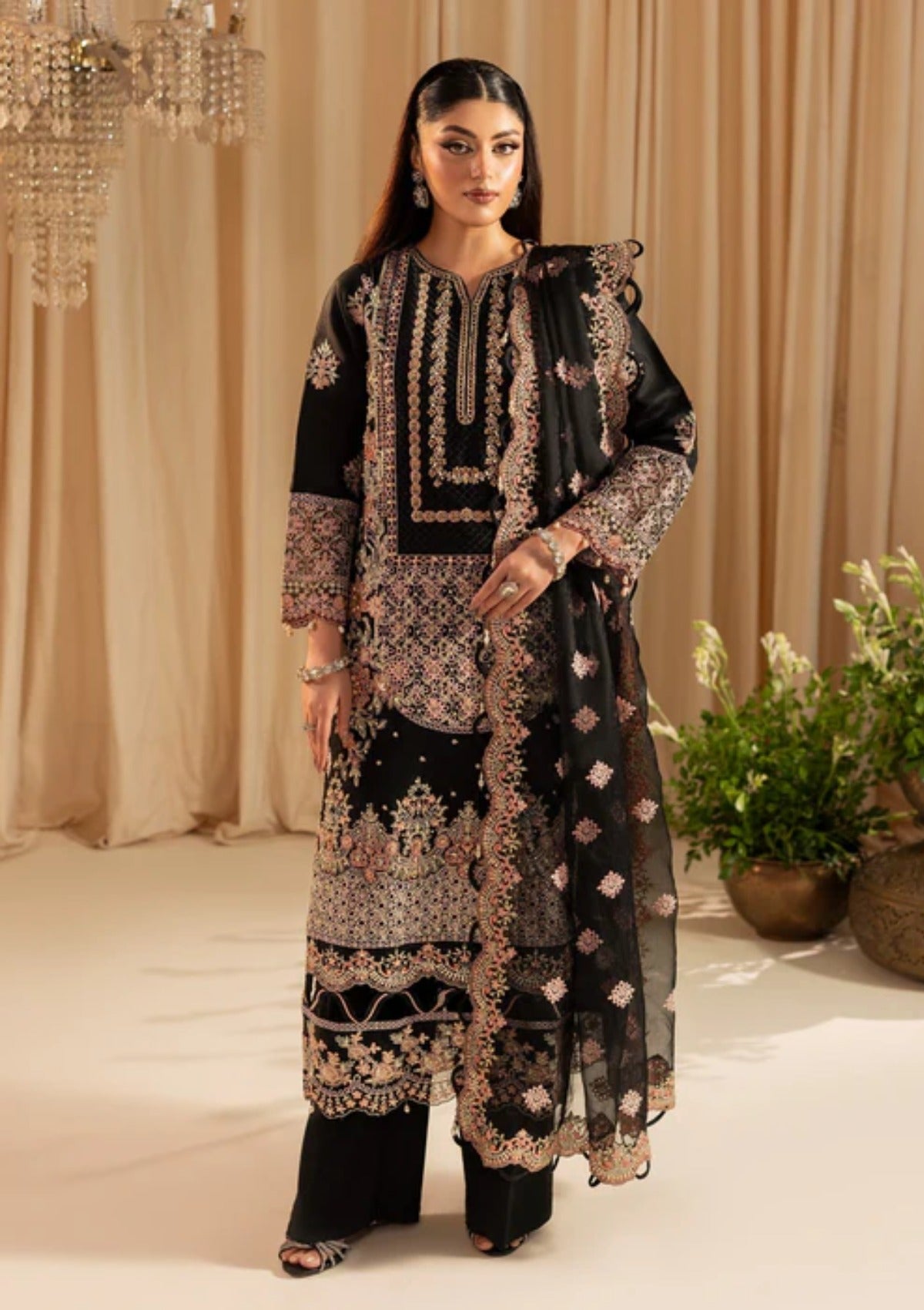 Diara Couture Suave'25 SVARA - UN-01 - BLACK