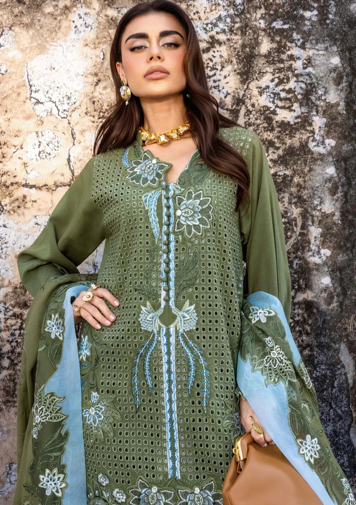 Saira Shakira Winter'25 D-04B GULNAAR