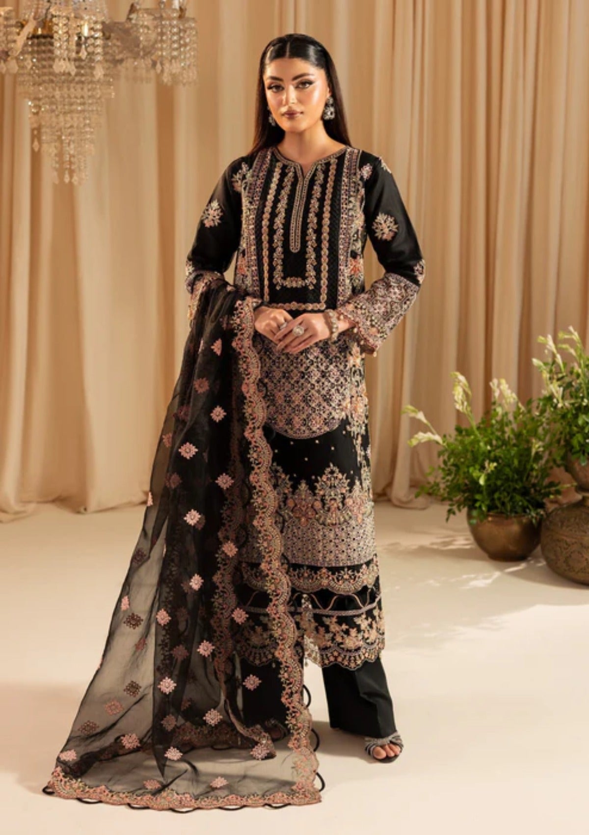 Diara Couture Suave'25 SVARA - UN-01 - BLACK