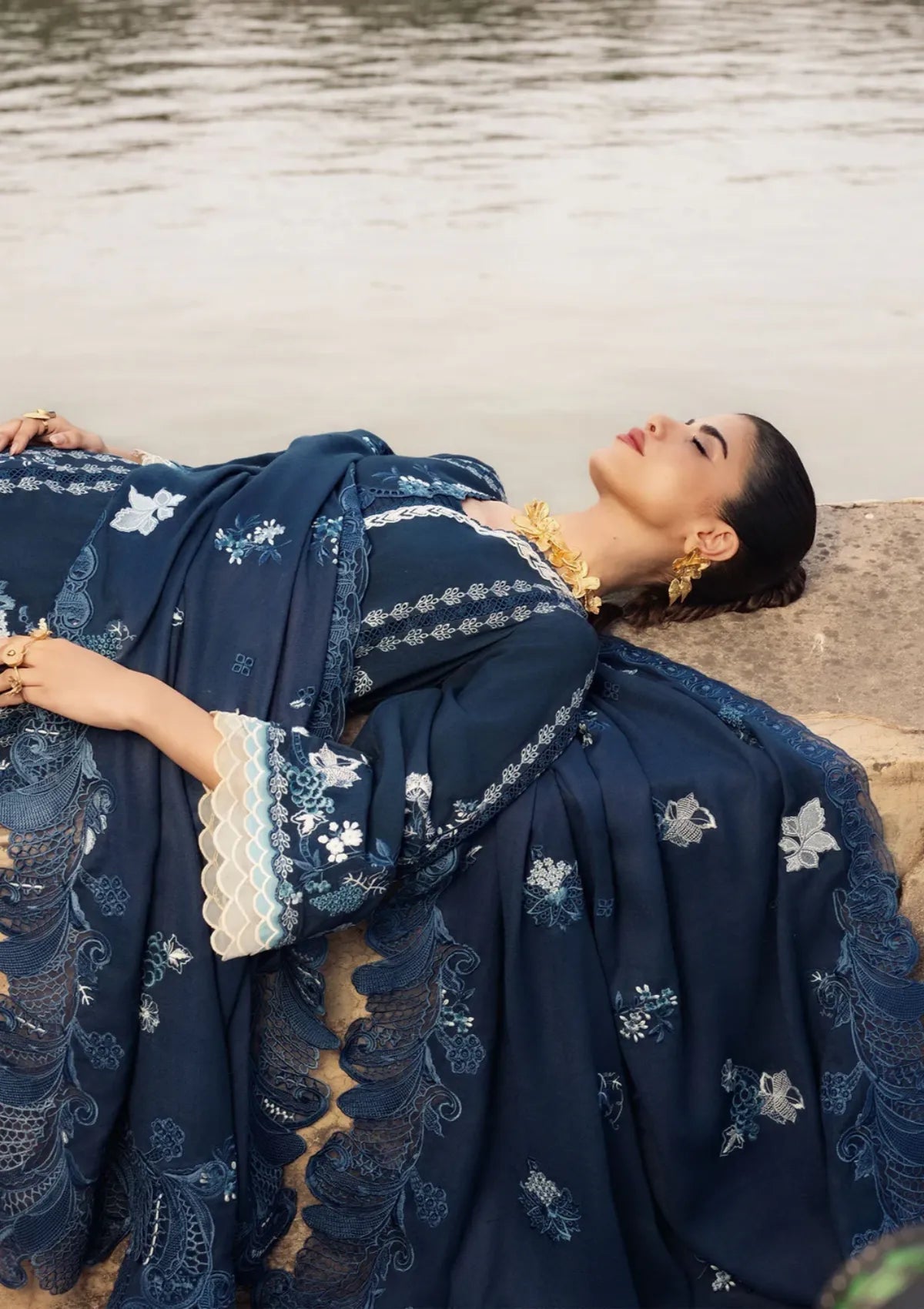 Saira Shakira Winter'25 D-01A LILA