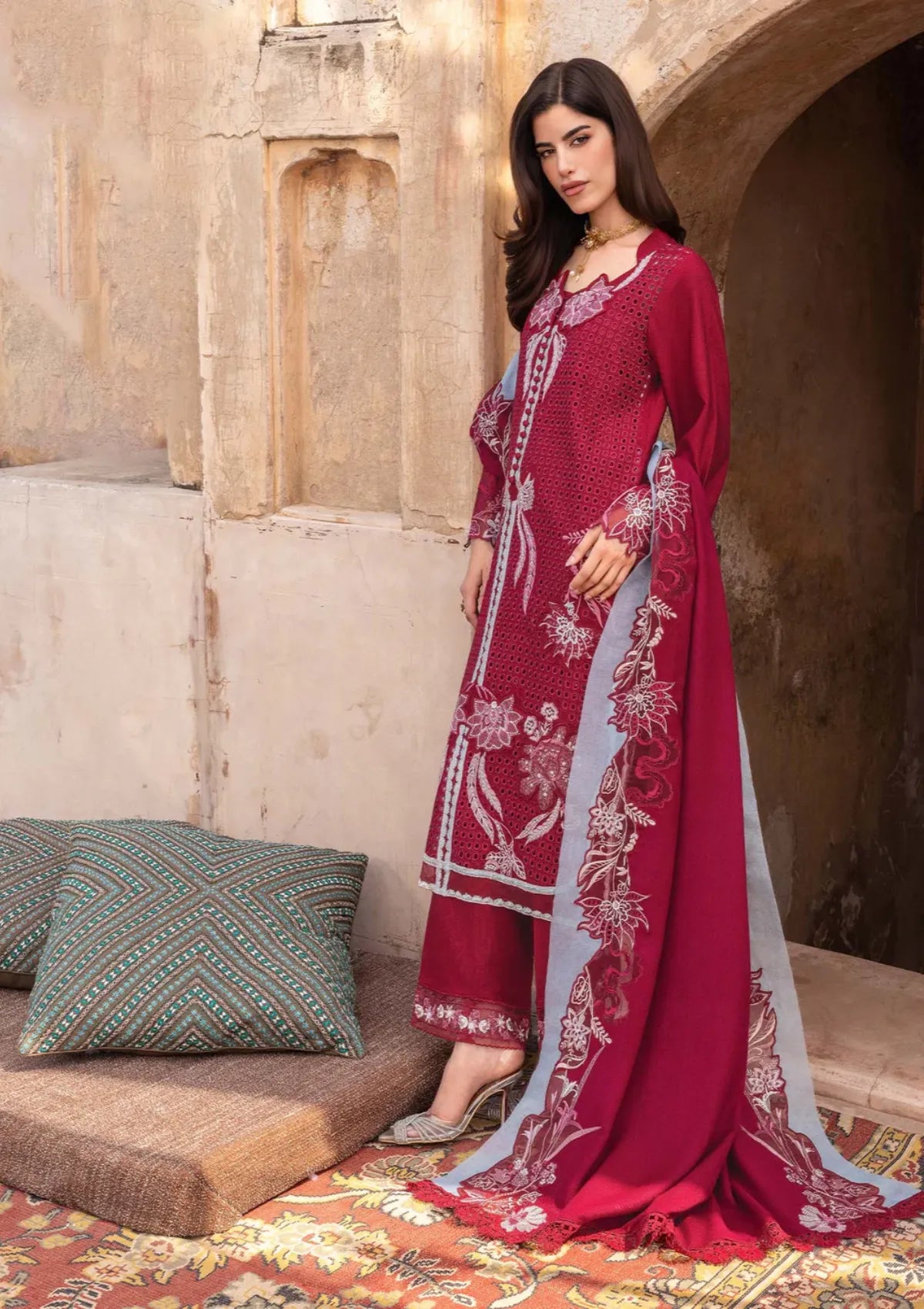 Saira Shakira Winter'25 D-04A GULNAAR