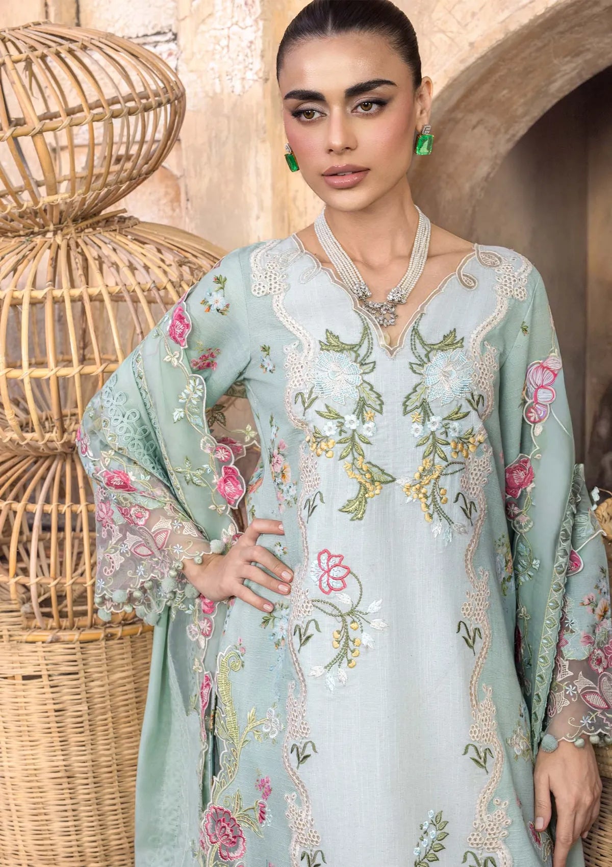 Saira Shakira Winter'25 D-03B ESME