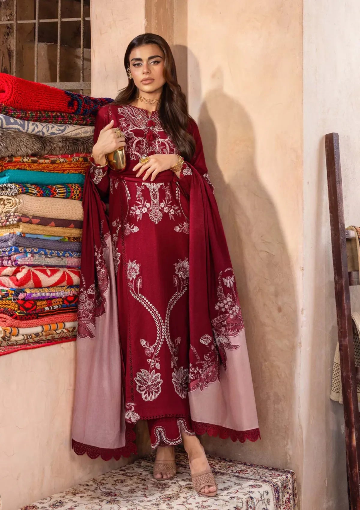 Saira Shakira Winter'25 D-02A FRIYA