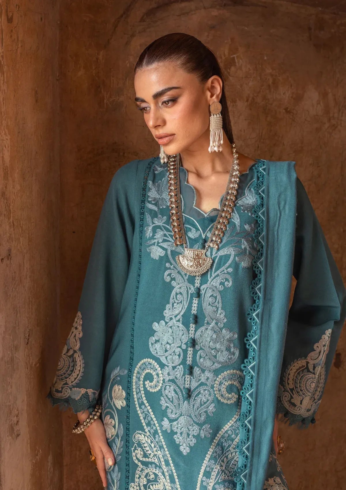 Saira Shakira Winter'25 D-05A AFSANEH