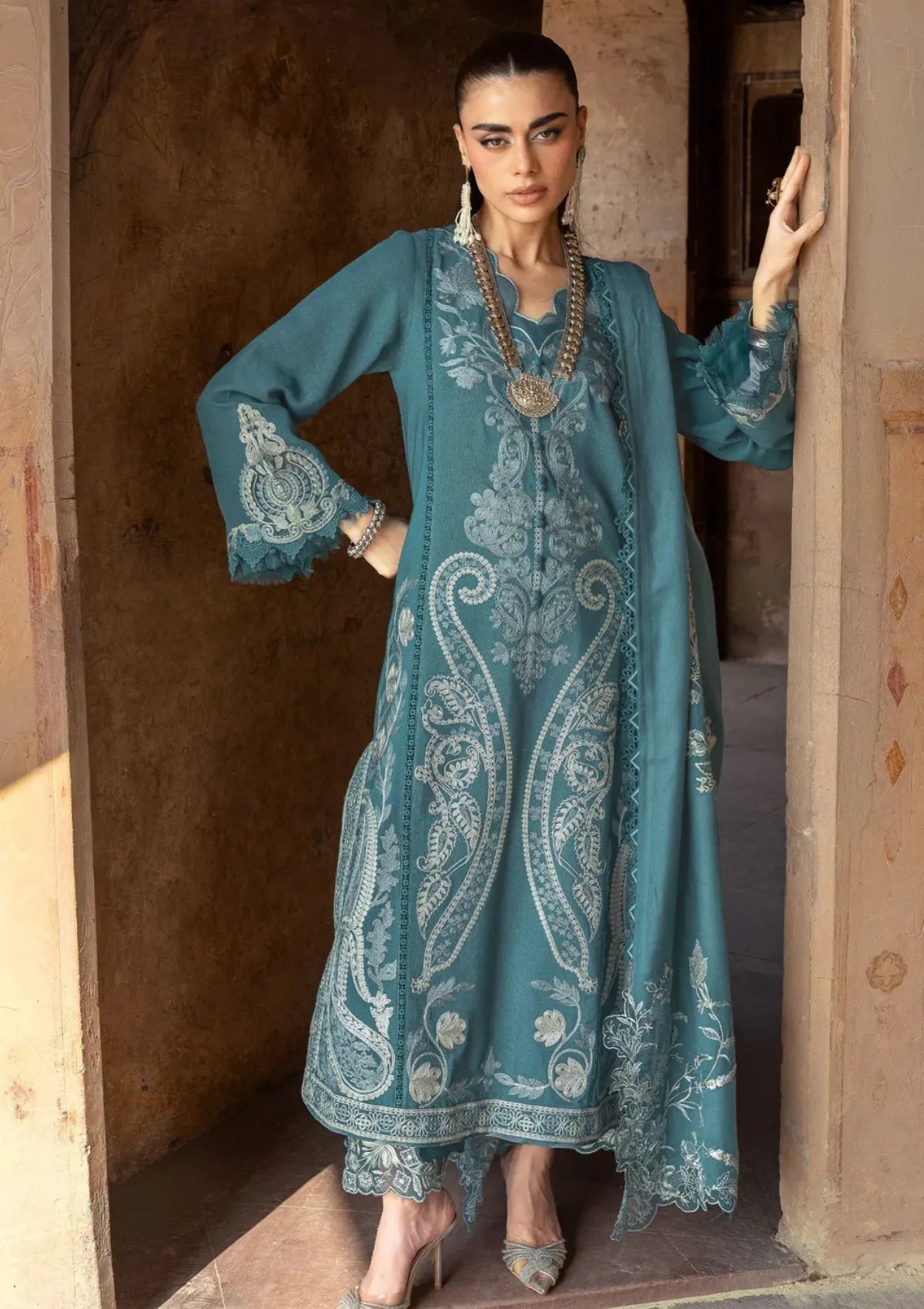 Saira Shakira Winter'25 D-05A AFSANEH
