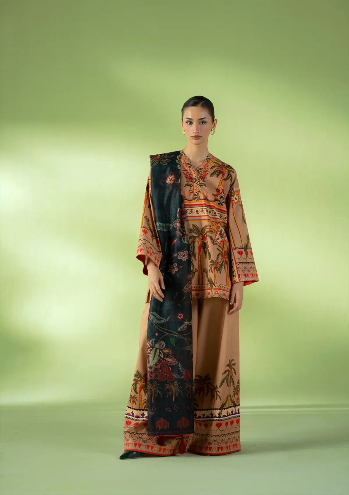 mohsin-saeed-fabrics-designer-daily-wear-formal-and-wedding-suits-within-budget-This-product-is-from-saira-rizwan-joolie-prints25-jpu25-05-golden-hour-is-available-on-Mohsin-saeed-fabrics-website.