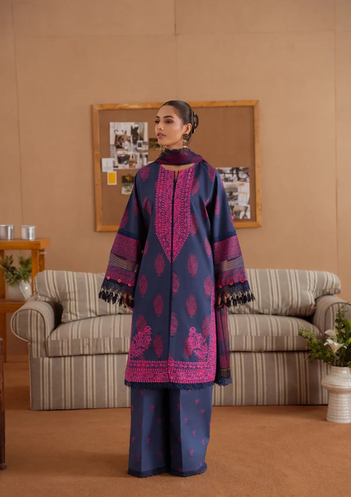 mohsin-saeed-fabrics-designer-daily-wear-formal-and-wedding-suits-within-budget-This-product-is-from-saira-rizwan-laanem-summer-lawn25-elara-b-srl25-01-is-available-on-Mohsin-saeed-fabrics-website.