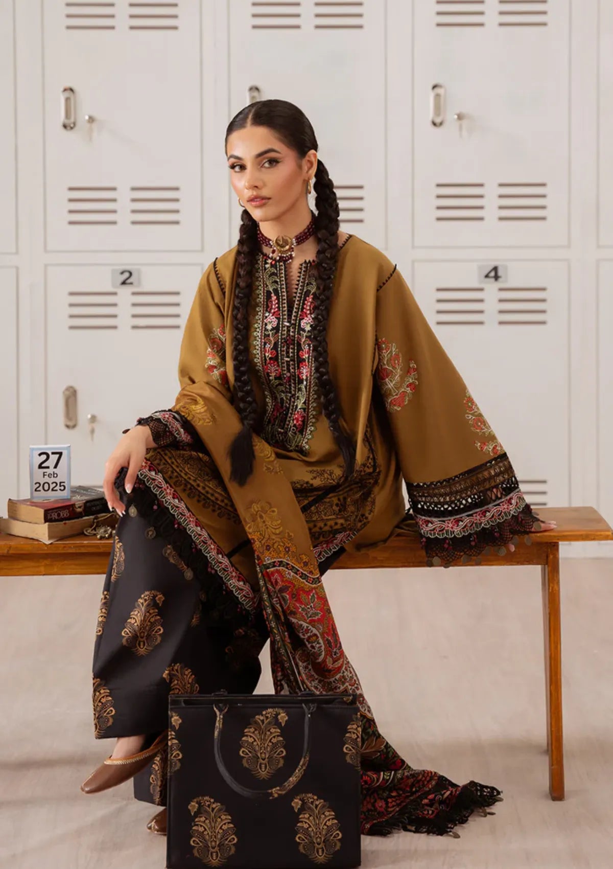 mohsin-saeed-fabrics-designer-daily-wear-formal-and-wedding-suits-within-budget-This-product-is-from-saira-rizwan-laanem-summer-lawn25-nazli-a-srl25-06-is-available-on-Mohsin-saeed-fabrics-website.