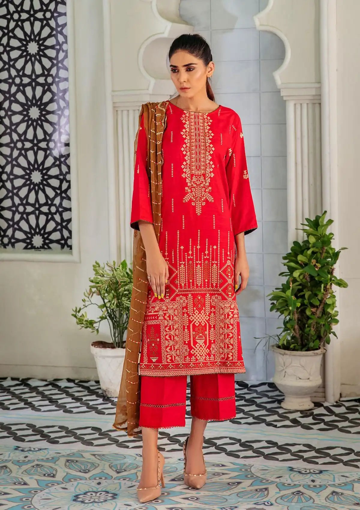 Humdum Noir Emb Slub Linen'23 D-04 - Mohsin Saeed Fabrics
