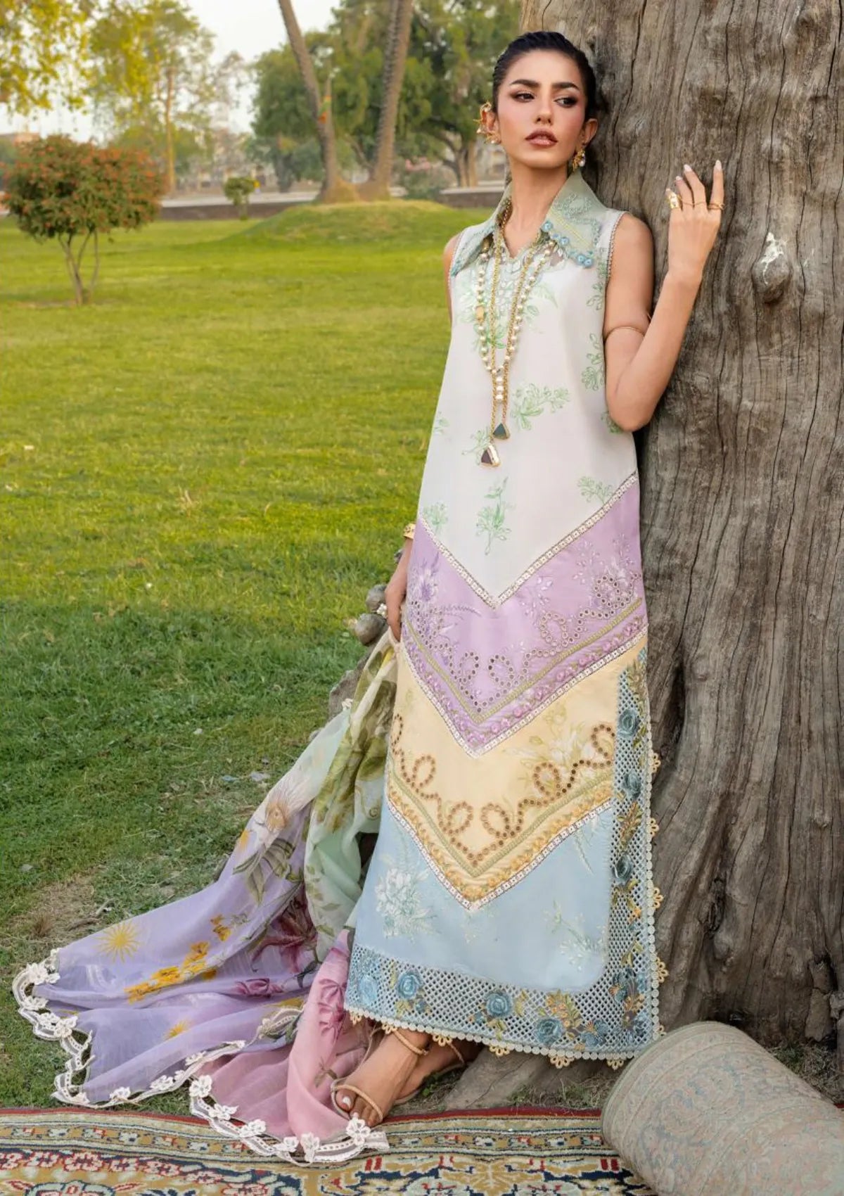 Saira Shakira Bloom Lawn'26 D-1A AVA
