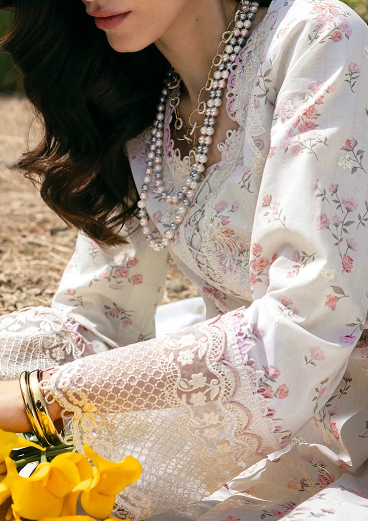 mohsin-saeed-fabrics-luxury-fashion-collection-daily-wear-wedding-and-formal-in-budget-This-product-is-from-qalamkar-qlinekari-lawn25-dc-13-miri-is-available-on-Mohsin-saeed-fabrics-website.