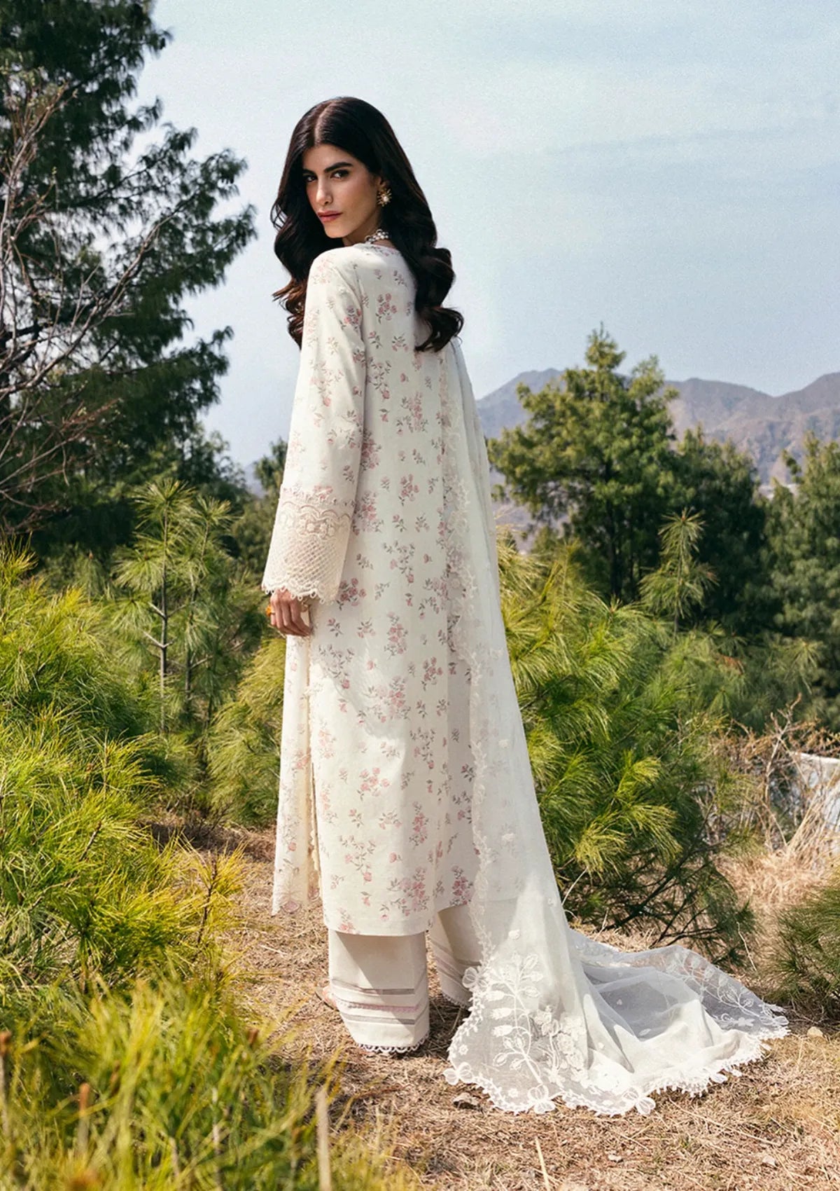 mohsin-saeed-fabrics-luxury-fashion-collection-daily-wear-wedding-and-formal-in-budget-This-product-is-from-qalamkar-qlinekari-lawn25-dc-13-miri-is-available-on-Mohsin-saeed-fabrics-website.