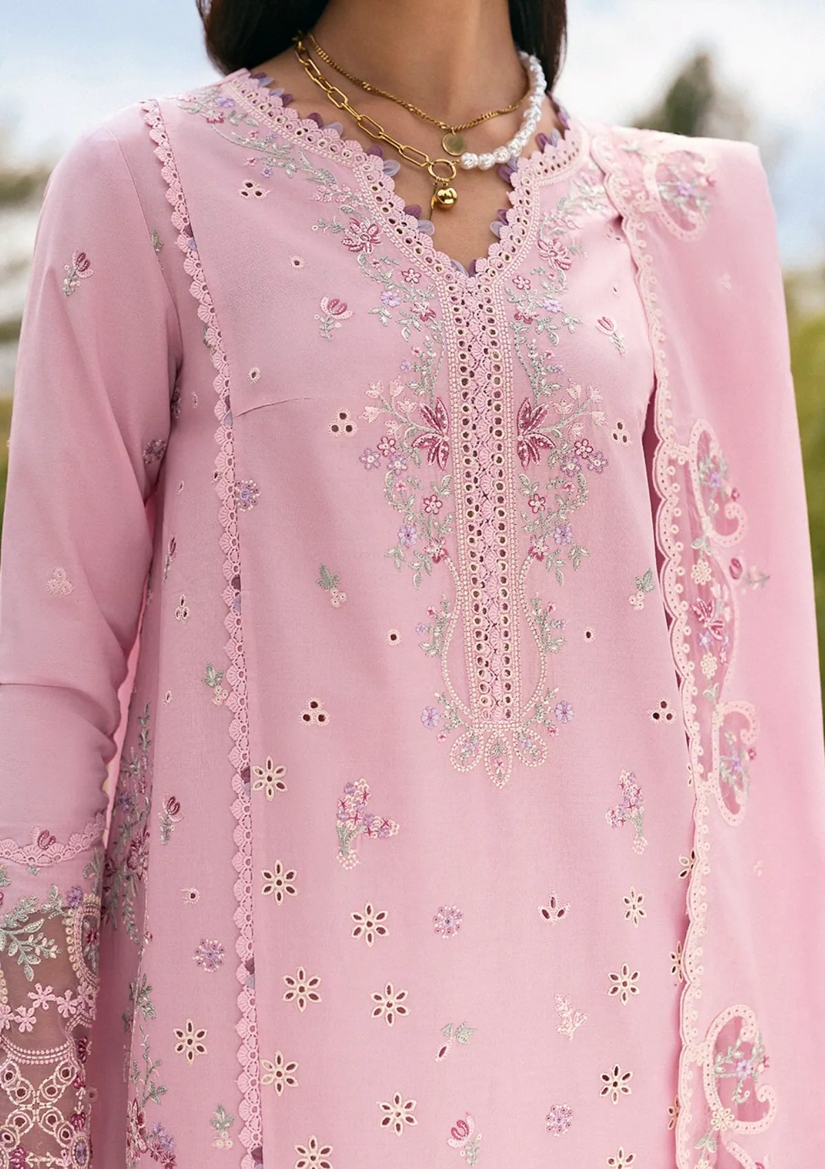 mohsin-saeed-fabrics-luxury-fashion-collection-daily-wear-wedding-and-formal-in-budget-This-product-is-from-qalamkar-qlinekari-lawn25-dc-02-freja-is-available-on-Mohsin-saeed-fabrics-website.