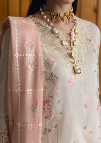 mohsin-saeed-fabrics-luxury-fashion-collection-daily-wear-wedding-and-formal-in-budget-This-product-is-from-qalamkar-qlinekari-lawn25-dc-07-tyrah-is-available-on-Mohsin-saeed-fabrics-website.