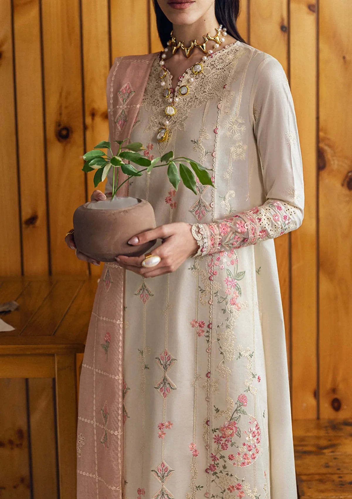 mohsin-saeed-fabrics-luxury-fashion-collection-daily-wear-wedding-and-formal-in-budget-This-product-is-from-qalamkar-qlinekari-lawn25-dc-07-tyrah-is-available-on-Mohsin-saeed-fabrics-website.