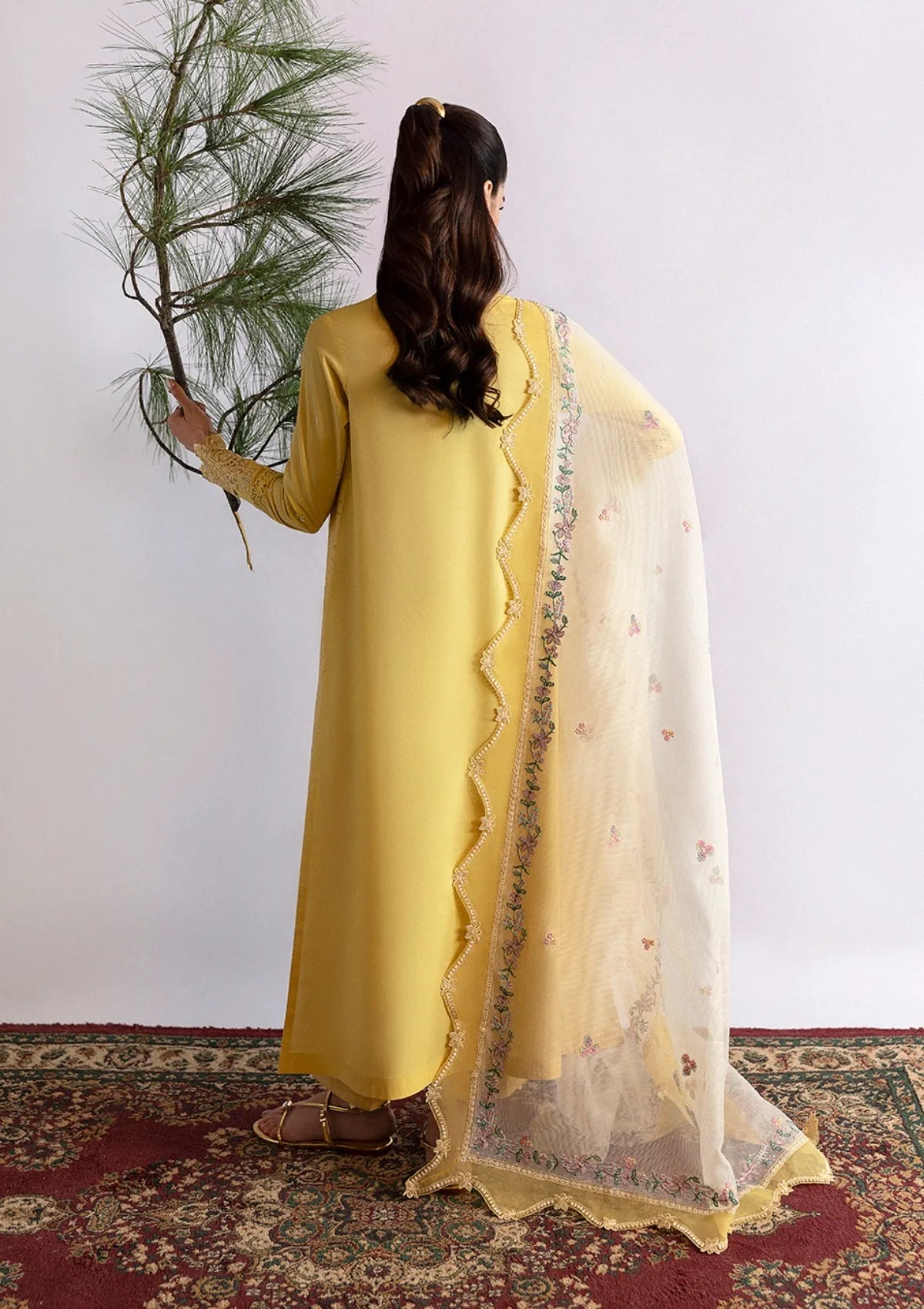 mohsin-saeed-fabrics-luxury-fashion-collection-daily-wear-wedding-and-formal-in-budget-This-product-is-from-qalamkar-qlinekari-lawn25-dc-09-enya-is-available-on-Mohsin-saeed-fabrics-website.