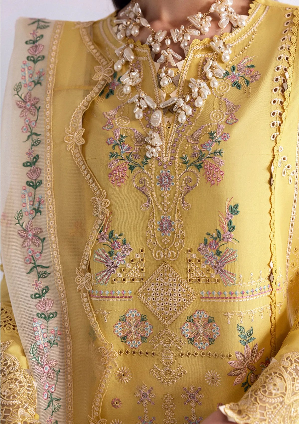 mohsin-saeed-fabrics-luxury-fashion-collection-daily-wear-wedding-and-formal-in-budget-This-product-is-from-qalamkar-qlinekari-lawn25-dc-09-enya-is-available-on-Mohsin-saeed-fabrics-website.