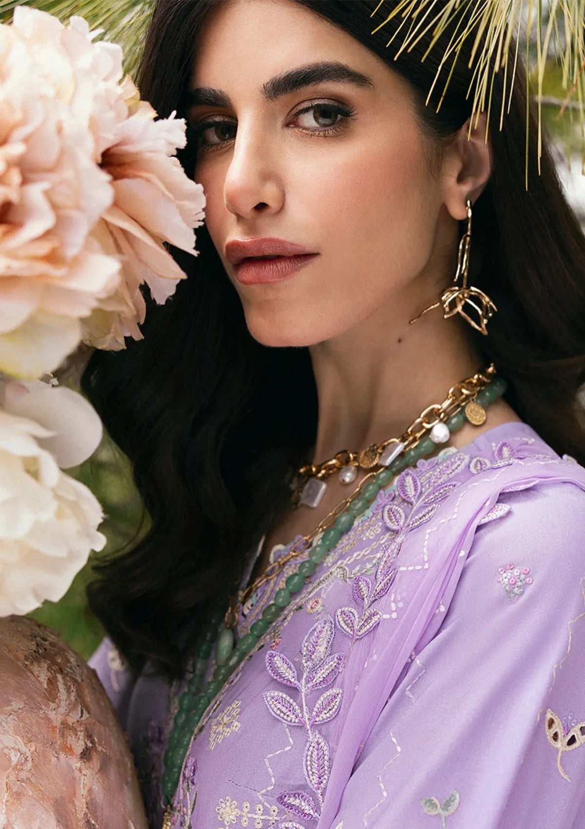 mohsin-saeed-fabrics-luxury-fashion-collection-daily-wear-wedding-and-formal-in-budget-This-product-is-from-qalamkar-qlinekari-lawn25-dc-05-clio-is-available-on-Mohsin-saeed-fabrics-website.