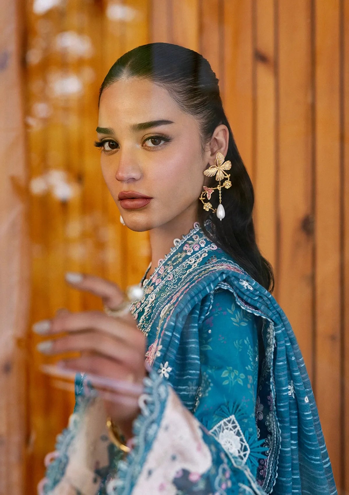 mohsin-saeed-fabrics-luxury-fashion-collection-daily-wear-wedding-and-formal-in-budget-This-product-is-from-qalamkar-qlinekari-lawn25-dc-10-fina-is-available-on-Mohsin-saeed-fabrics-website.