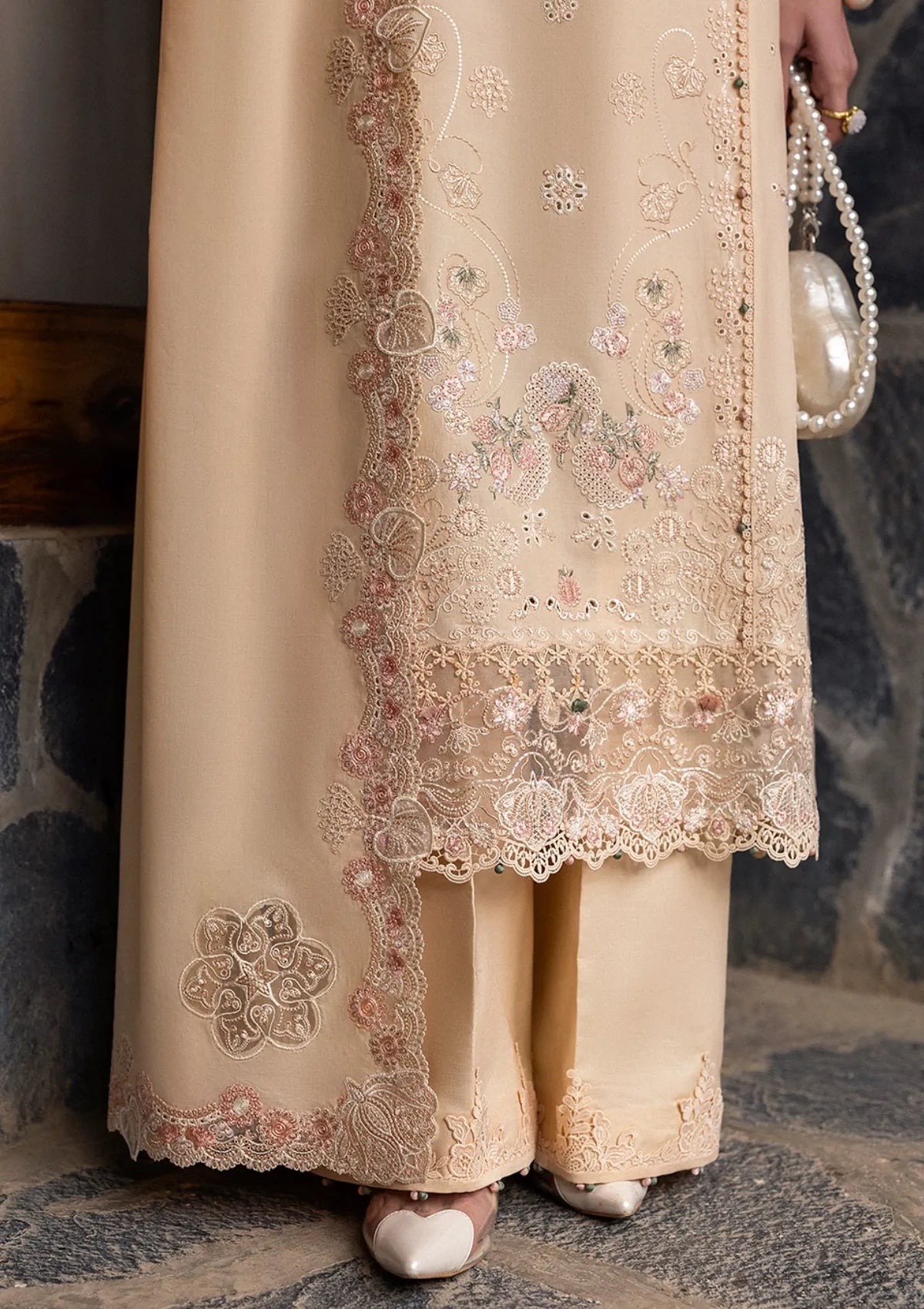 mohsin-saeed-fabrics-luxury-fashion-collection-daily-wear-wedding-and-formal-in-budget-This-product-is-from-qalamkar-qlinekari-lawn25-dc-12-disa-is-available-on-Mohsin-saeed-fabrics-website.