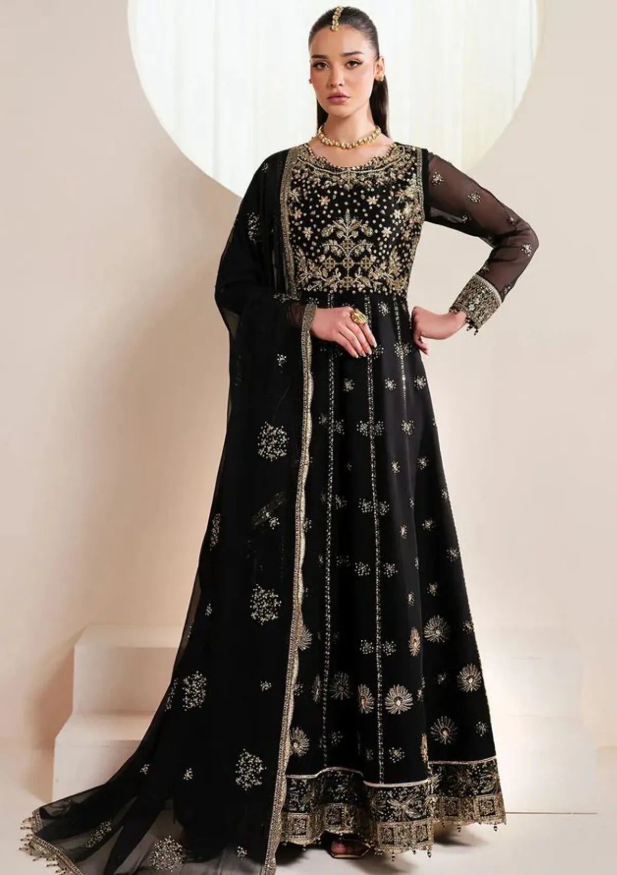 mohsin-saeed-fabrics-designer-daily-wear-formal-and-wedding-suits-within-budget-This-product-is-from-reena-by-alizeh-vol-4-organza25-af-4030-noir-is-available-on-Mohsin-saeed-fabrics-website.