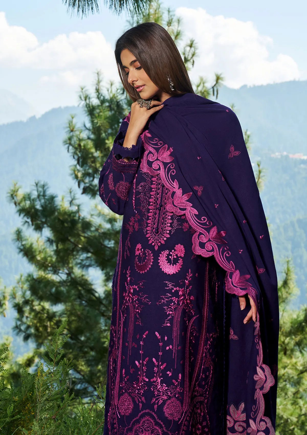 Reet By Ramsha'25 R-1305