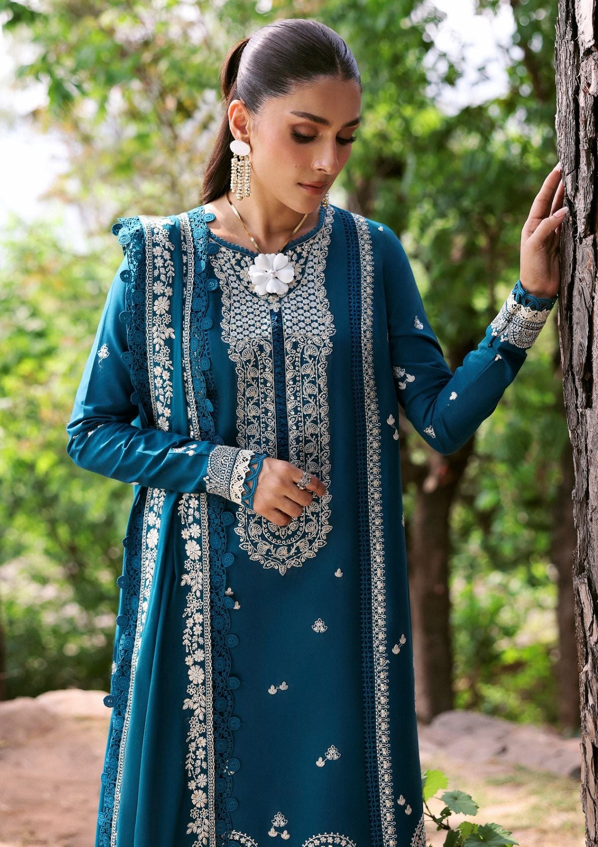 mohsin-saeed-fabrics-luxury-fashion-collection-daily-wear-wedding-and-formal-in-budget-This-product-is-from-republic-talia-summer-lawn25-d-06b-is-available-on-Mohsin-saeed-fabrics-website.