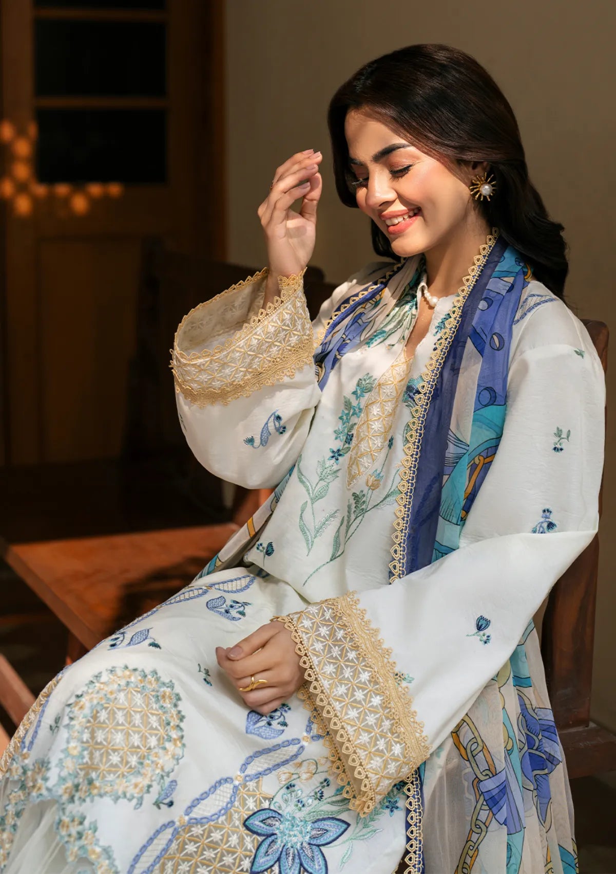 mohsin-saeed-fabrics-luxury-fashion-collection-daily-wear-wedding-and-formal-in-budget-This-product-is-from-roheenaz-aashiyana-luxury-lawn25-rnz-01a-zoya-is-available-on-Mohsin-saeed-fabrics-website.