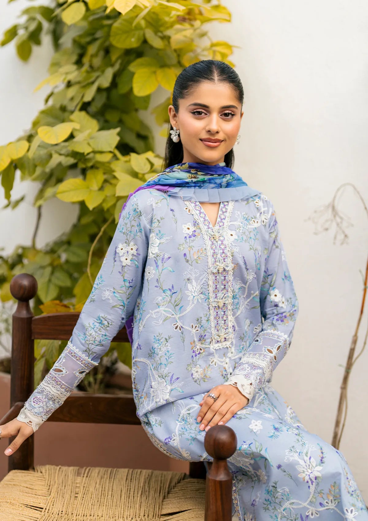 mohsin-saeed-fabrics-luxury-fashion-collection-daily-wear-wedding-and-formal-in-budget-This-product-is-from-roheenaz-aashiyana-luxury-lawn25-rnz-05a-areesha-is-available-on-Mohsin-saeed-fabrics-website.
