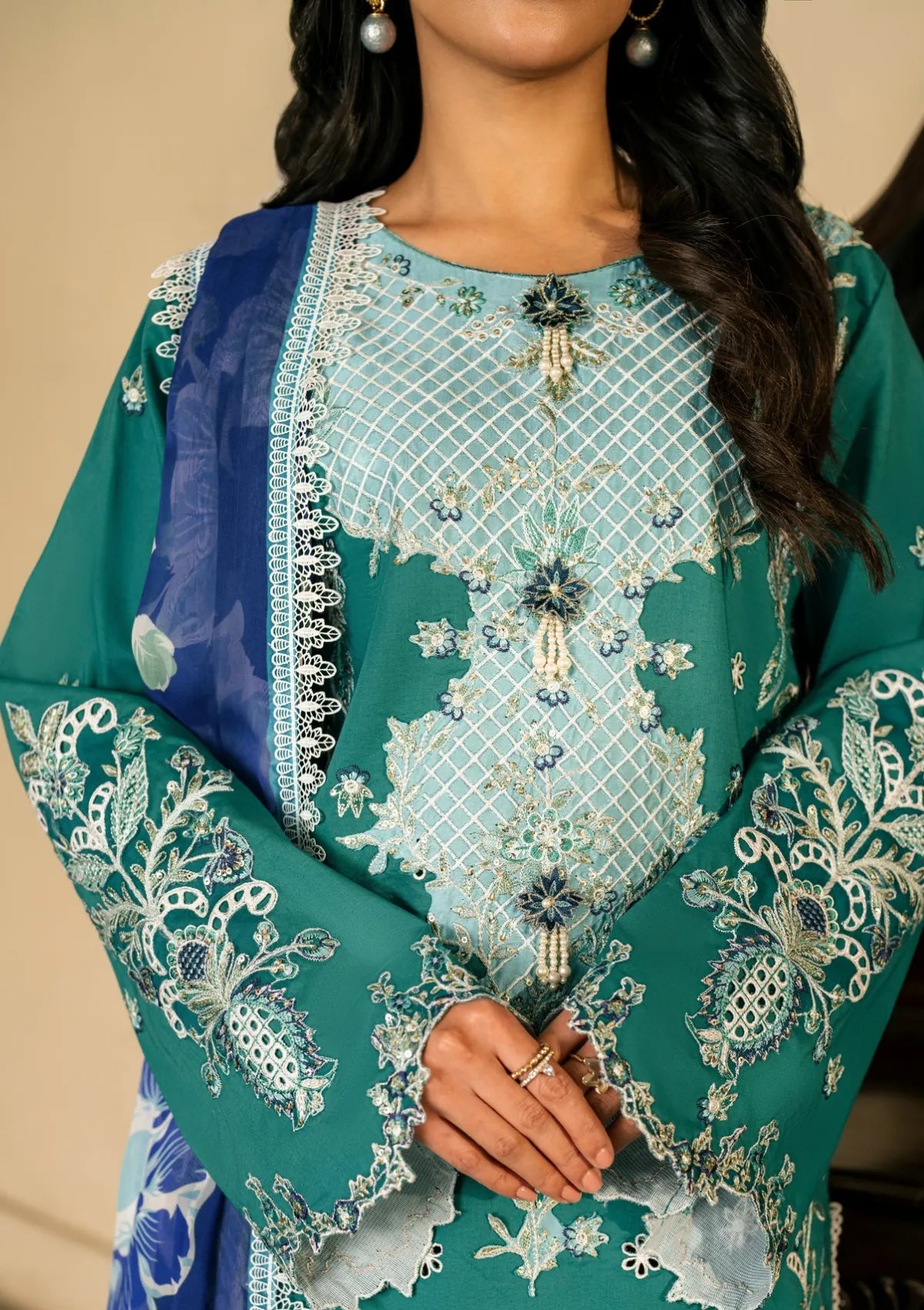 mohsin-saeed-fabrics-luxury-fashion-collection-daily-wear-wedding-and-formal-in-budget-This-product-is-from-roheenaz-aashiyana-luxury-lawn25-rnz-02a-abeer-is-available-on-Mohsin-saeed-fabrics-website.