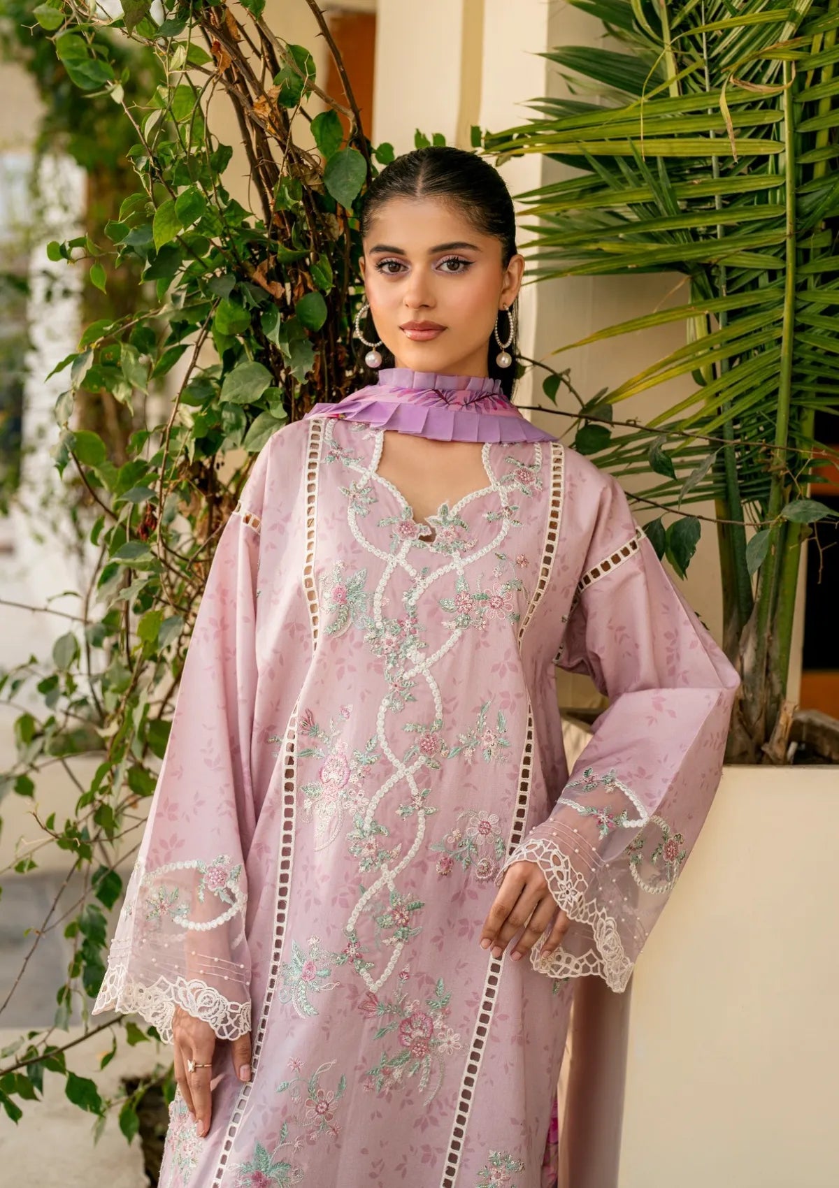 mohsin-saeed-fabrics-luxury-fashion-collection-daily-wear-wedding-and-formal-in-budget-This-product-is-from-roheenaz-aashiyana-luxury-lawn25-rnz-04a-ameema-is-available-on-Mohsin-saeed-fabrics-website.